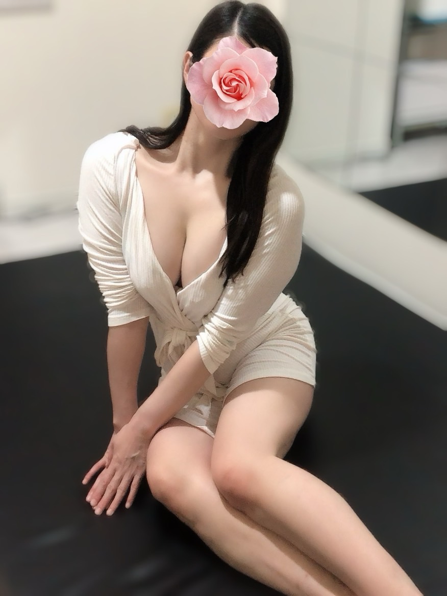 上原さとみ