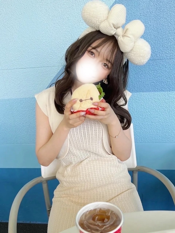 ひなこの画像